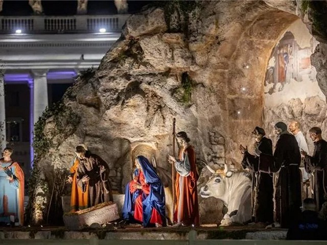 XMAS Vatican02