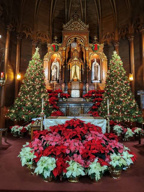 NEWBalt Christmas Decorations cr